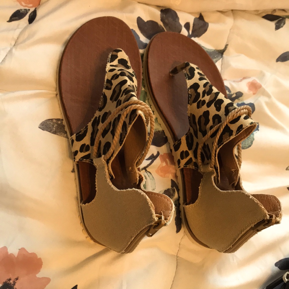 Sandals cheetah print